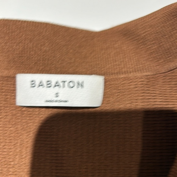 Babaton Ribbed Crop Top for Sale- Aritzia! - Picture 2 of 4